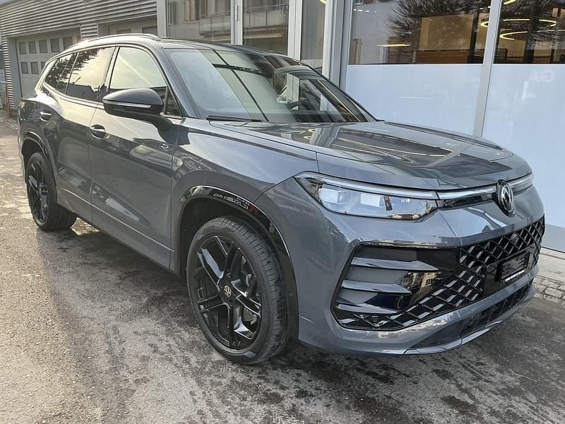 Gebraucht VW Tayron Style 193 PS (141 kW) 2025 Grau SUV