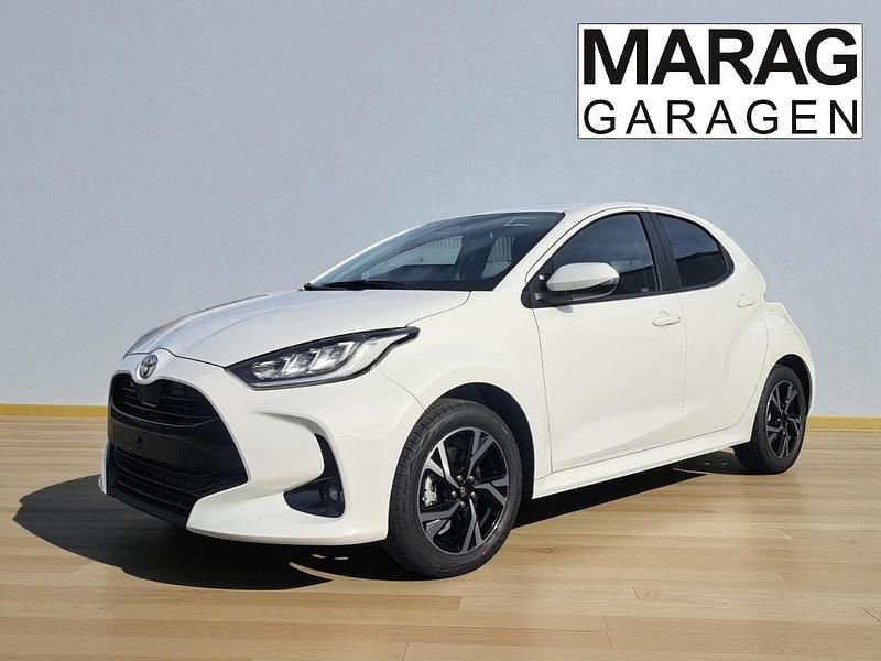 Weiss Neu 2025 Toyota Yaris Hybrid Trend Limousine | CHF 25’700 (Fairer Preis) - Bild 1/4
