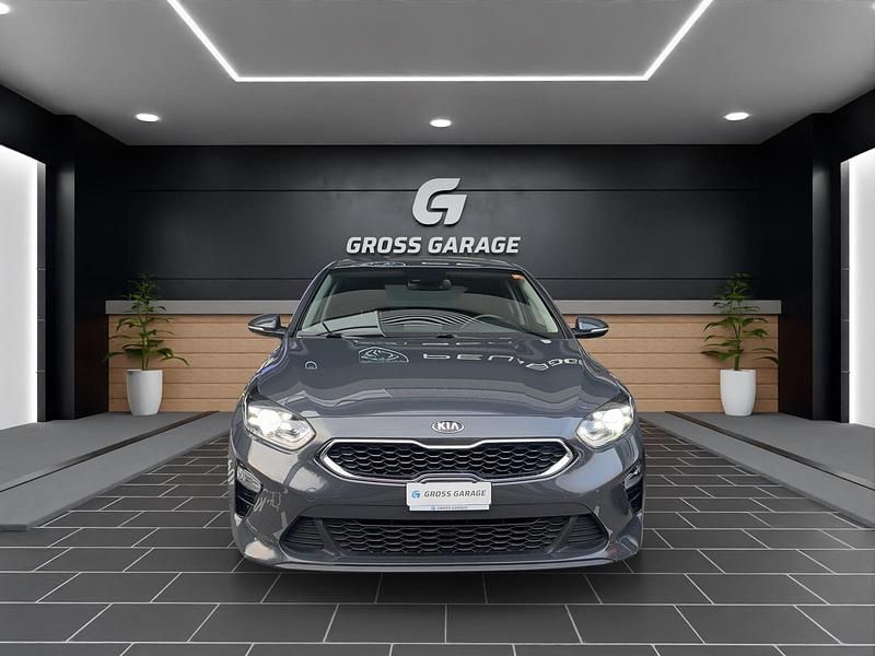 Gebraucht Kia Ceed Style 140 PS (102 kW) 2019 Kleinwagen