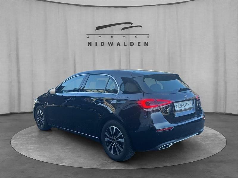 Gebraucht Mercedes A200 Progressive 163 PS (119 kW) 2022 Limousine