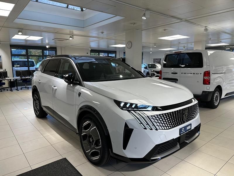 Neu Peugeot 5008 239 kW (326 PS) 2025 Van / Kleinbus