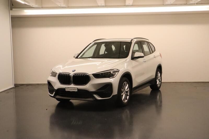 Weiss Gebraucht 2021 BMW X1 Advantage SUV | CHF 19’900 (Etwas zu teuer) - Bild 1/4