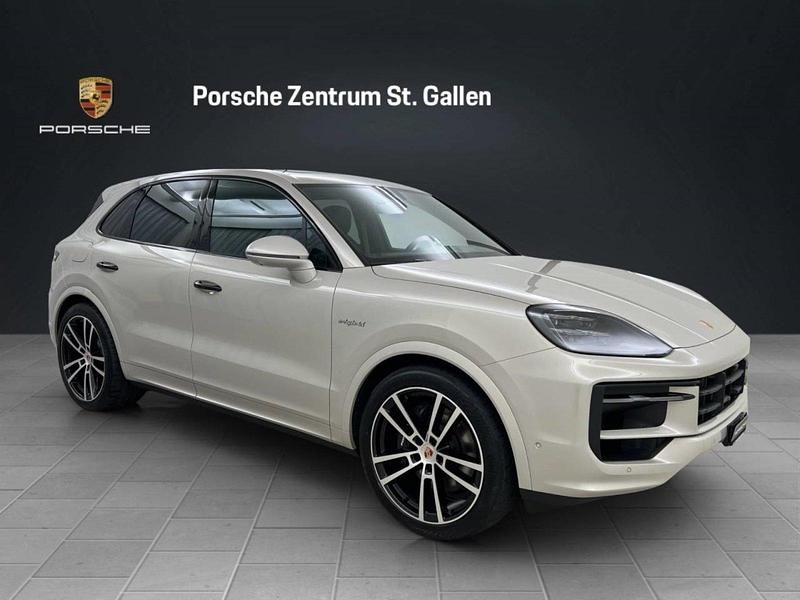 Gebraucht Porsche Cayenne 470 PS (345 kW) 2026 SUV