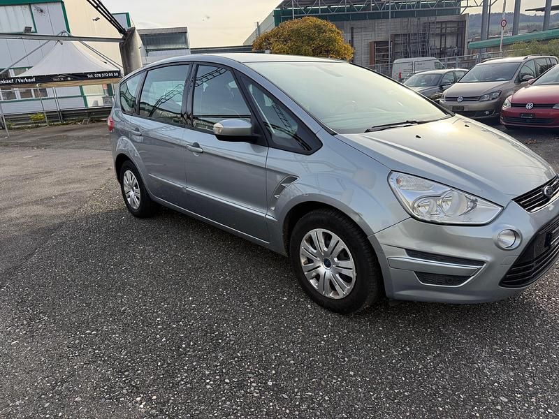 Gebraucht Ford S-MAX Titanium 160 PS (117 kW) 2011 Van / Kleinbus