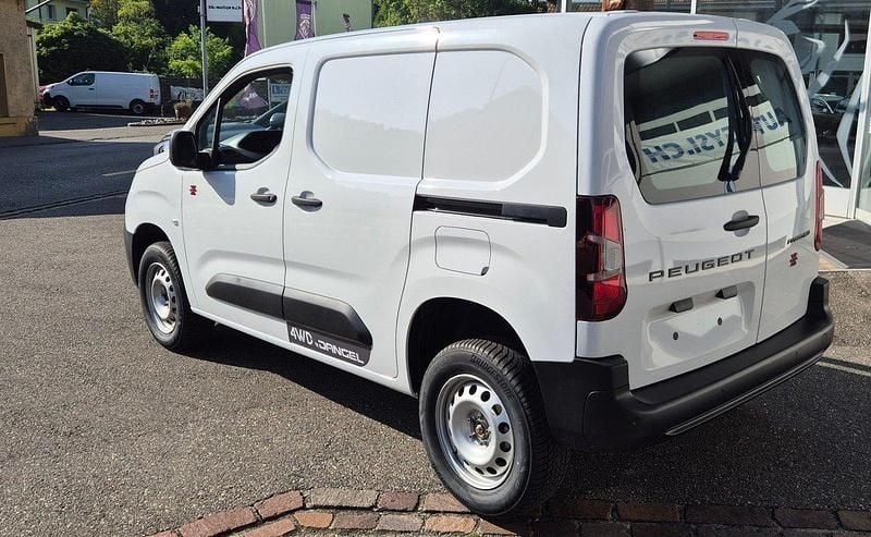 Neu Peugeot Partner 130 PS (95 kW) 2025 Van / Kleinbus