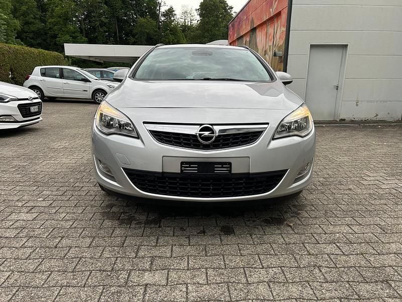 Gebraucht Opel Astra 140 PS (102 kW) 2012 Kombi