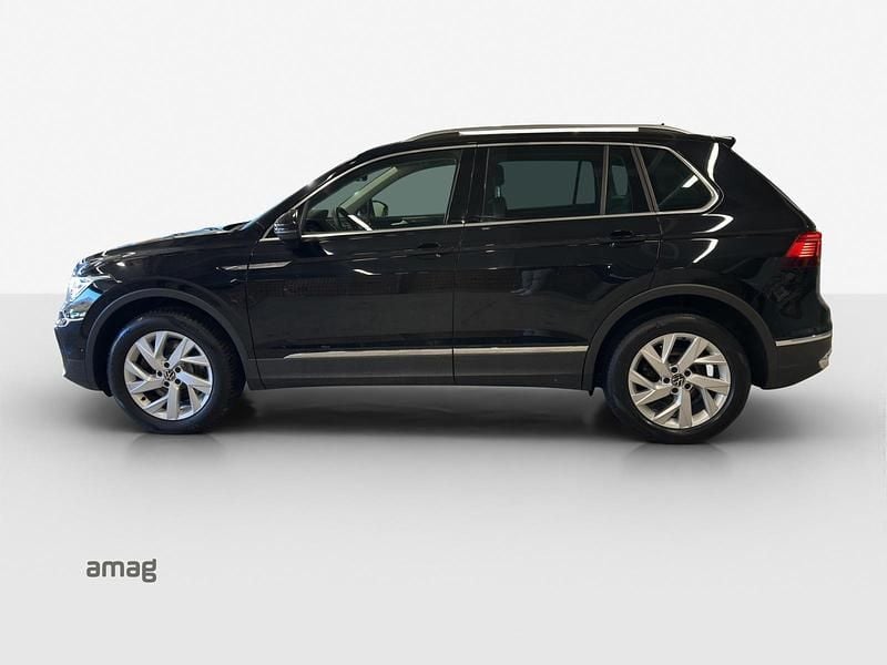 Gebraucht VW Tiguan Elegance 200 PS (147 kW) 2023 Deepblack perleffekt SUV