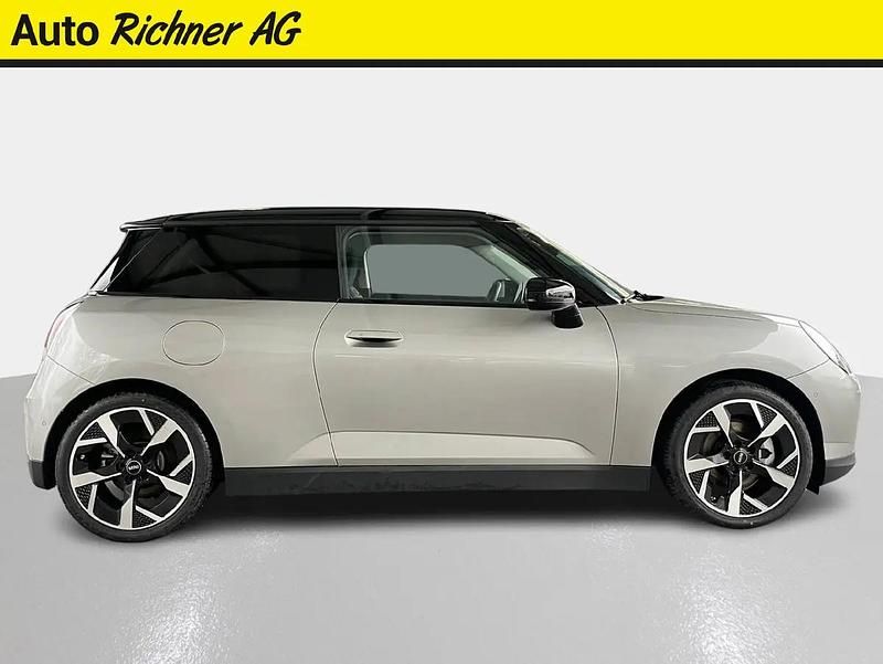 Gebraucht Mini Cooper SE 160 kW (218 PS) 2026 Gray Kleinwagen