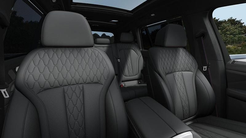 Neu BMW X7 Comfort Edition 392 PS (288 kW) 2026 Grau SUV