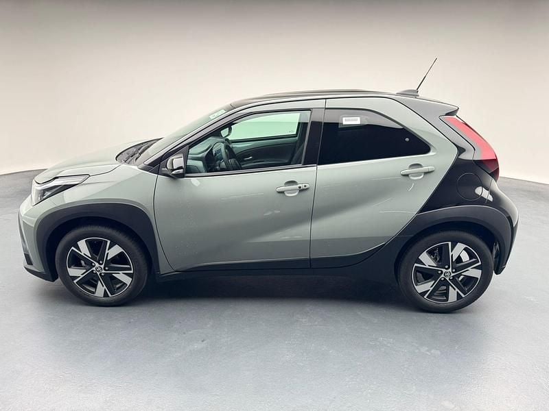 Neu Toyota Aygo X Trend 116 PS (85 kW) 2026 Grau SUV
