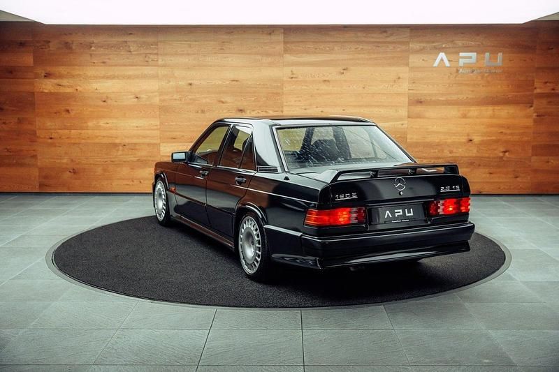 Gebraucht Mercedes 190 195 PS (143 kW) 1992 Limousine