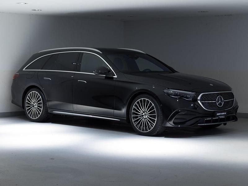 Gebraucht Mercedes E220 220 PS (161 kW) 2024 Schwarz Kombi