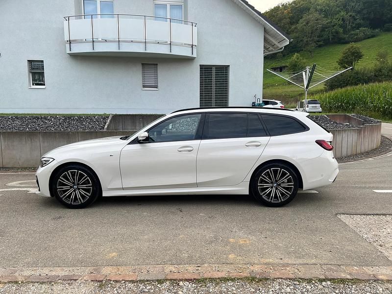 Gebraucht BMW 320e 190 PS (139 kW) 2022 Kombi