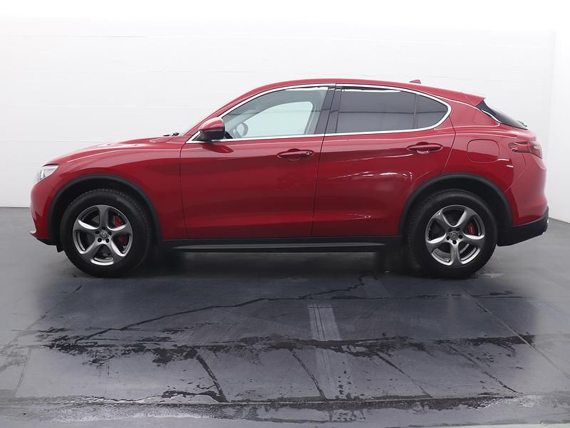 Gebraucht Alfa Romeo Stelvio 280 PS (205 kW) 2017 Rot SUV