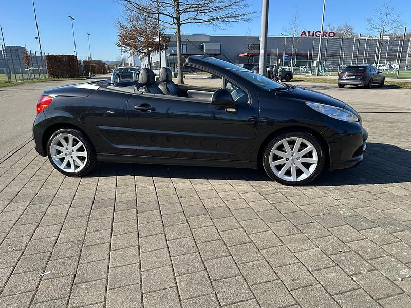 Gebraucht Peugeot 207 CC Roland Garros 150 PS (110 kW) 2010 Cabrio