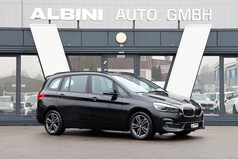 Gebraucht BMW 220 Gran Tourer Sport Line 190 PS (139 kW) 2021 Van / Kleinbus