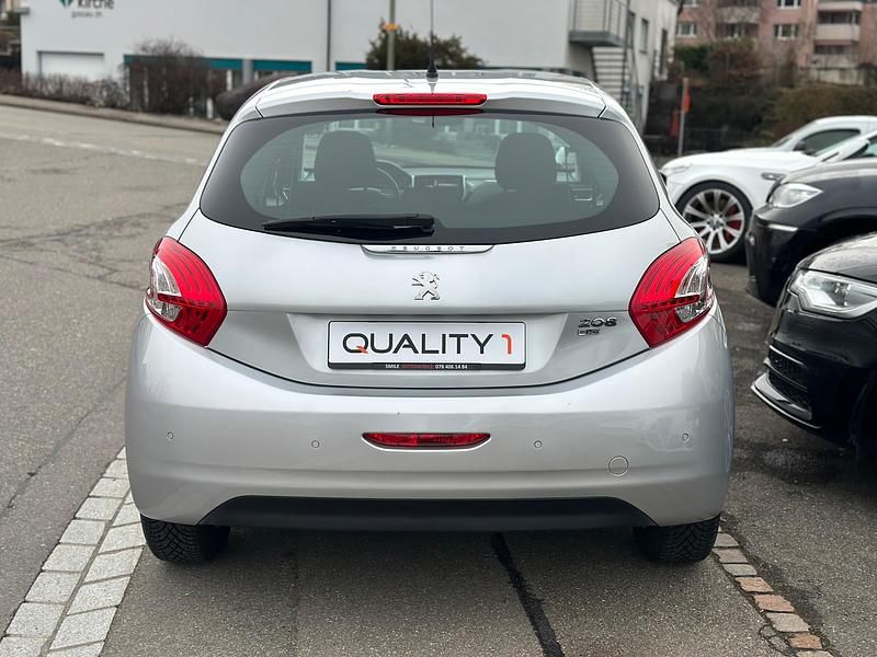 Gebraucht Peugeot 208 Allure 115 PS (84 kW) 2012 Kleinwagen