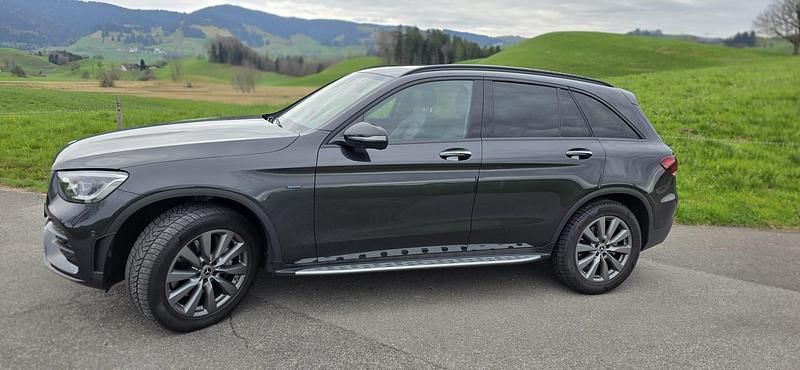 Gebraucht Mercedes GLC300e AMG line Plus 319 PS (234 kW) 2021