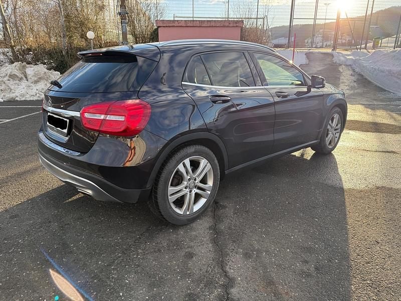Gebraucht Mercedes GLA250 Urban 211 PS (155 kW) 2014 SUV
