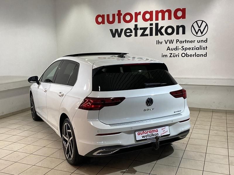 Gebraucht VW Golf Style 150 PS (110 kW) 2021 Weiss Limousine