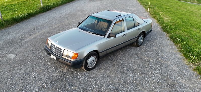 Gebraucht Mercedes E300 180 PS (132 kW) 1986