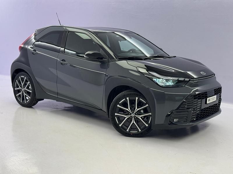 Grau Neu 2025 Toyota Aygo X Sport SUV | CHF 26’400 (Fairer Preis) - Bild 1/4
