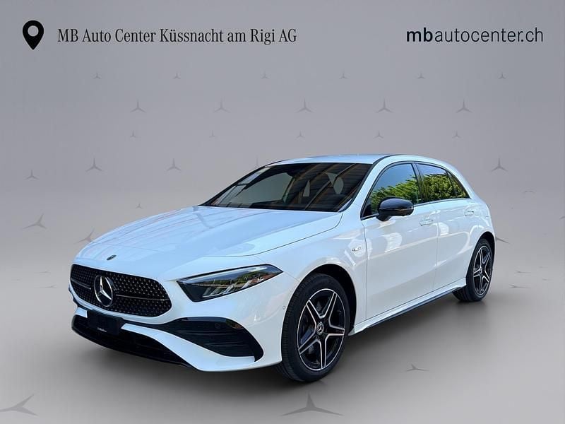 Neu Mercedes A250 218 PS (160 kW) 2025 Weiss Limousine