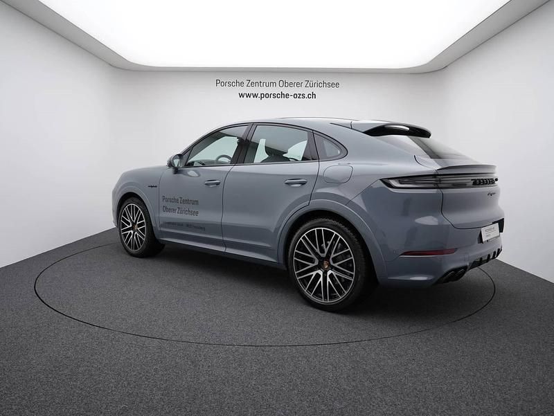 Gebraucht Porsche Cayenne 470 PS (345 kW) 2025 Grau SUV