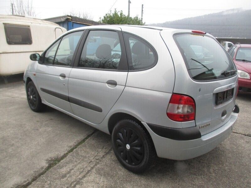 Gebraucht Renault Scénic 140 PS (102 kW) 2001 Van / Kleinbus