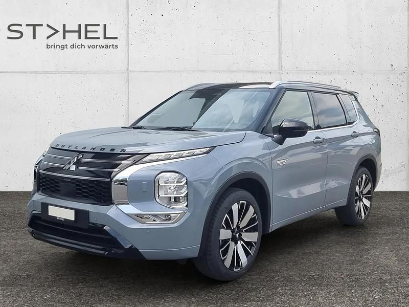 Gray Neu 2025 Mitsubishi Outlander P-HEV Instyle | CHF 66’340 (Teuer) - Bild 1/4