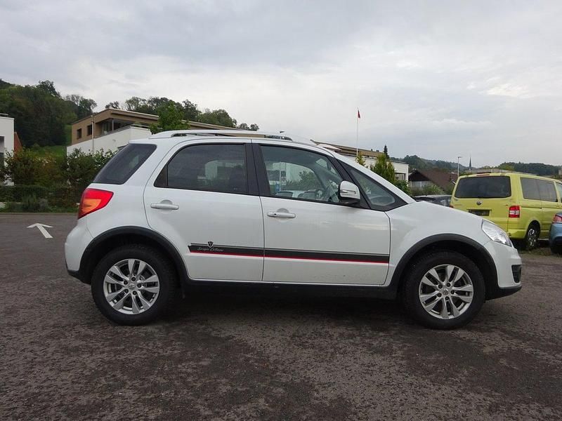 Gebraucht Suzuki SX4 GL 120 PS (88 kW) 2013 SUV