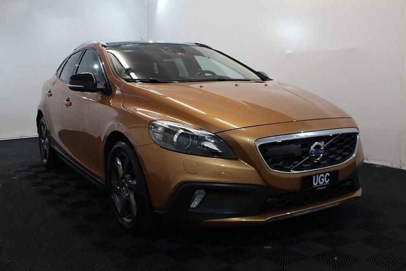 Gebraucht 2013 Volvo V40 CC Summum Kombi | CHF 9’499 - Bild 1/4