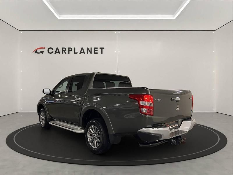 Gebraucht Mitsubishi L200 181 PS (133 kW) 2019 Grün Abholung