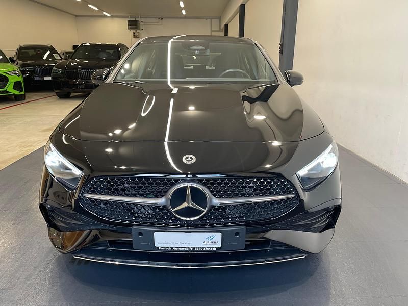 Gebraucht Mercedes A200 AMG line 163 PS (119 kW) 2024