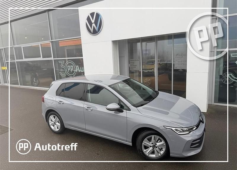 Grau Neu 2026 VW Golf Basis Limousine | CHF 27’070 (Superpreis) - Bild 1/4