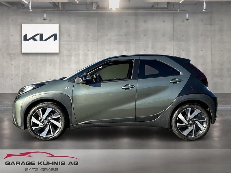Gebraucht Toyota Aygo X Style 72 PS (52 kW) 2024 Grün SUV
