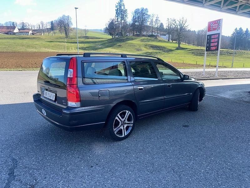 Gebraucht Volvo V70 Momentum 210 PS (154 kW) 2005 Kombi