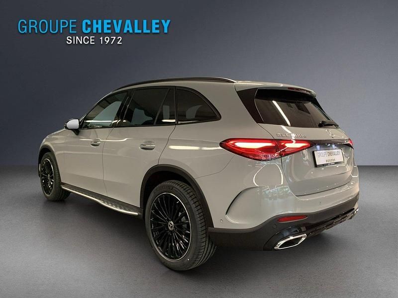 Neu Mercedes GLC300e 269 PS (197 kW) 2025 Grau SUV