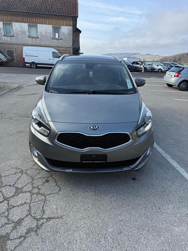 Gebraucht Kia Carens Style 141 PS (103 kW) 2016 Van / Kleinbus