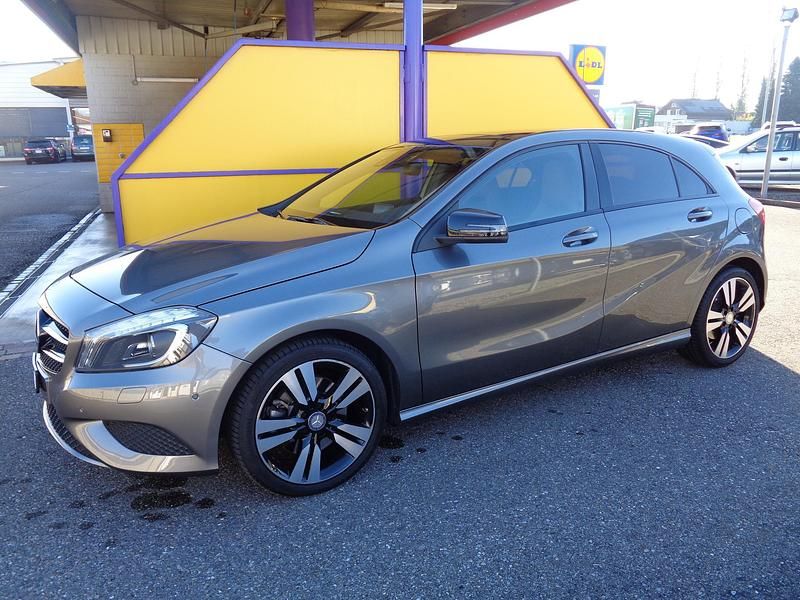 Gebraucht Mercedes A250 Urban 211 PS (155 kW) 2014