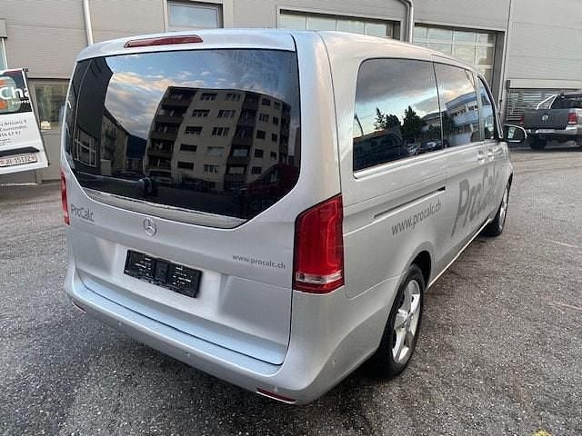 Gebraucht Mercedes V220 163 PS (119 kW) 2017 Van / Kleinbus