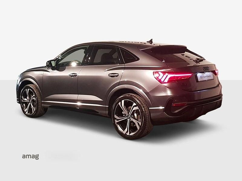 Neu Audi Q3 Sportback Attraction 150 PS (110 kW) 2025 Gletscherweiss metallic SUV