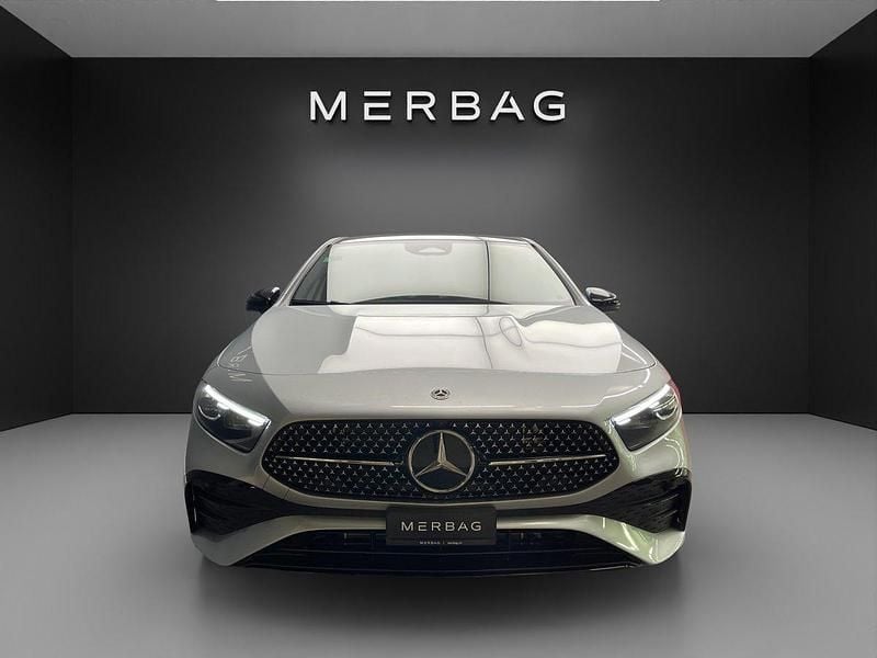 Neu Mercedes A250 163 PS (119 kW) 2025 Silber Limousine