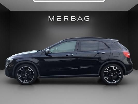 Gebraucht Mercedes GLA200 Night 156 PS (114 kW) 2018 Schwarz SUV