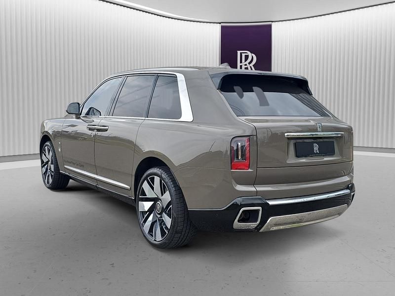 Gebraucht Rolls Royce Cullinan 571 PS (419 kW) 2024 Beige SUV