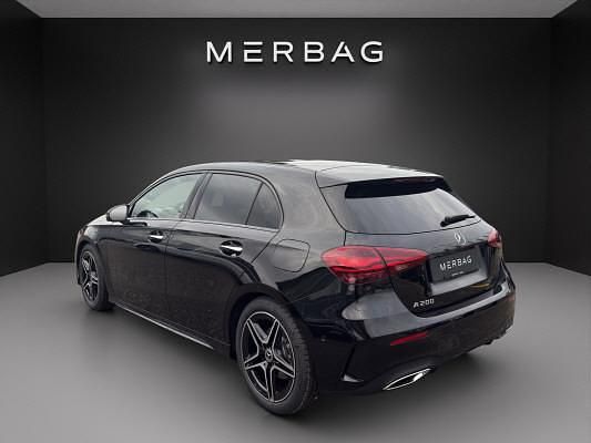 Neu Mercedes A200 163 PS (119 kW) 2025 Schwarz Limousine