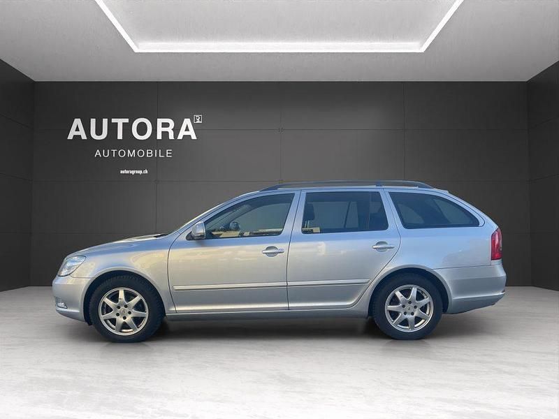 Gebraucht Skoda Octavia Elegance 122 PS (89 kW) 2013 Kombi