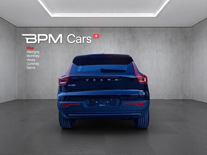 Neu Volvo EX40 Plus 300 kW (408 PS) 2026 SUV