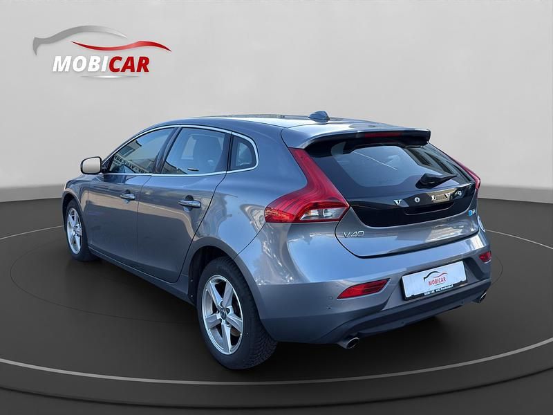 Gebraucht Volvo V40 Momentum 150 PS (110 kW) 2015 Limousine