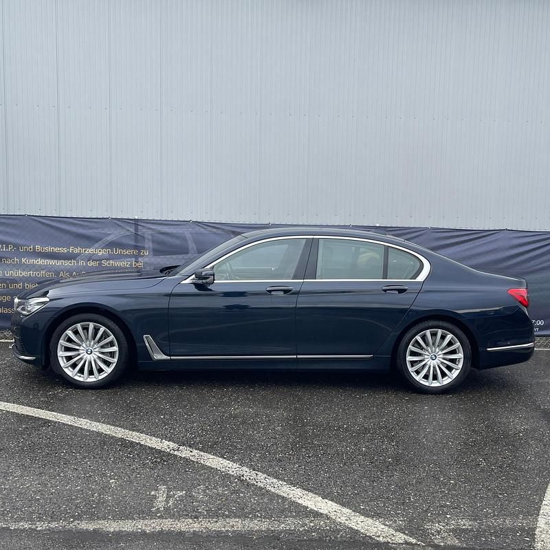 Gebraucht BMW 750 Executive 450 PS (330 kW) 2016 Limousine